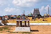 The great Chola temples of Tamil Nadu - The dried out Portamarai tank of the Sarangapani temple of Kumbakonam. 